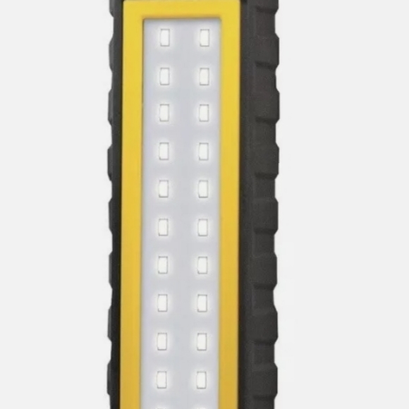 Stanley Rechargeable Flashlight 500 Lumens - Picture 3 of 5